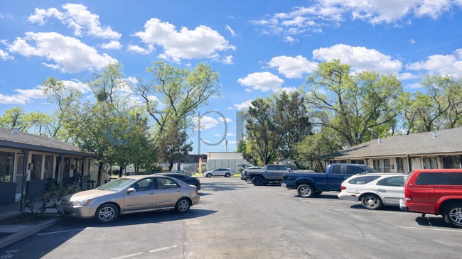 Photo - 139 W 18th St