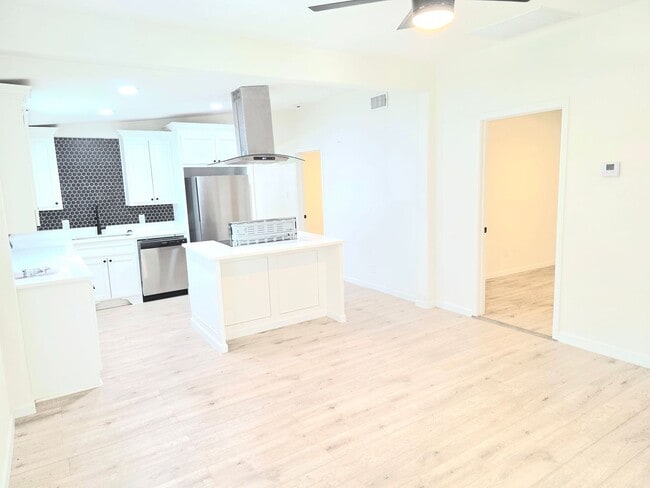 Photo - 1308 N 6th St