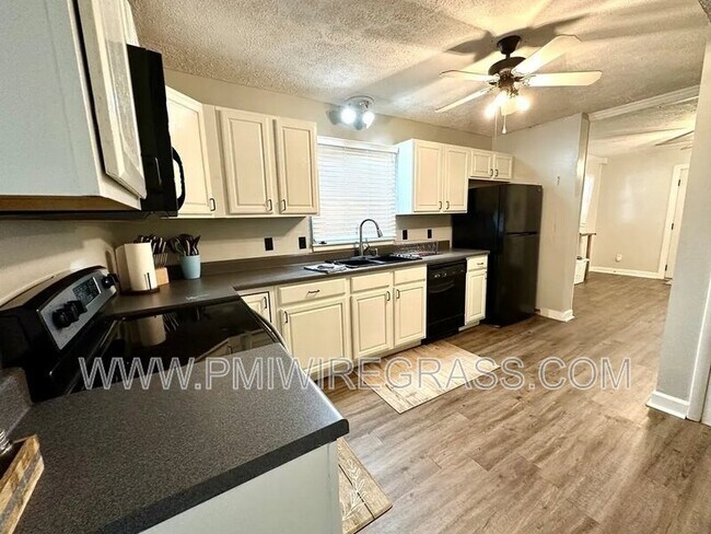 Photo - 40 Andrews Dr