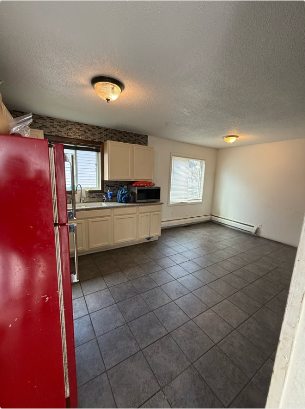 Photo - 715 Dewey Ave N