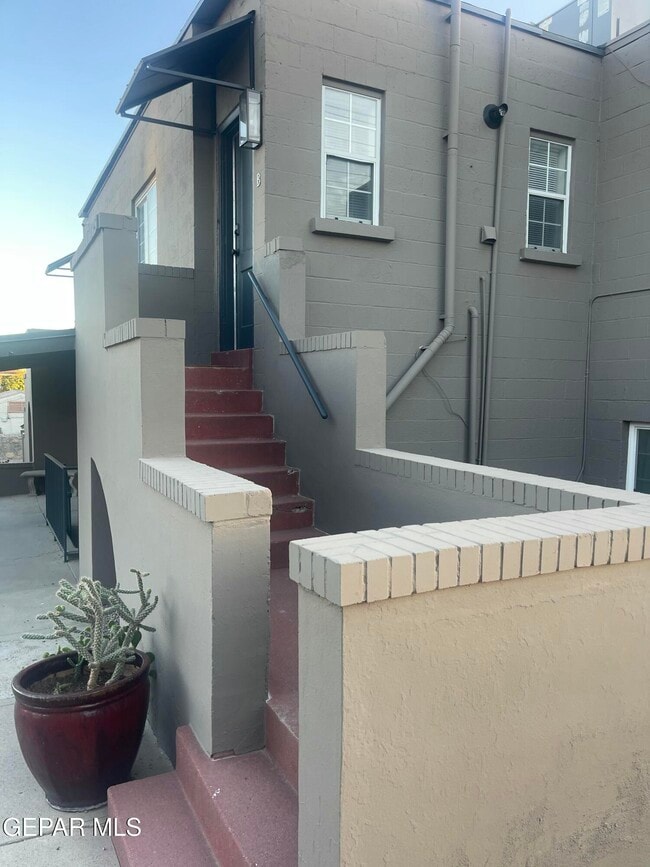 Photo - 1415 N Ochoa St