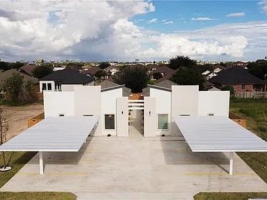 Photo - 705 Deanne Dr