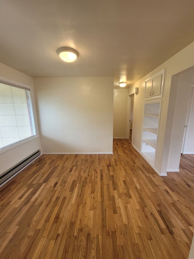 Photo - Charming 3BD/1BA located within walking distance to Friendly/College Hill neighborhood Market of ...