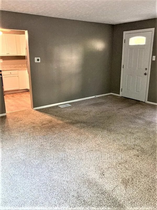 Photo - 523 Josephine St