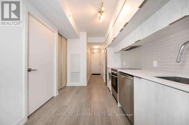 Photo - 181 Dundas St E Unit 3815