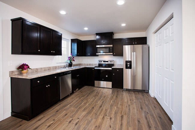 Photo - Iris Townhouse