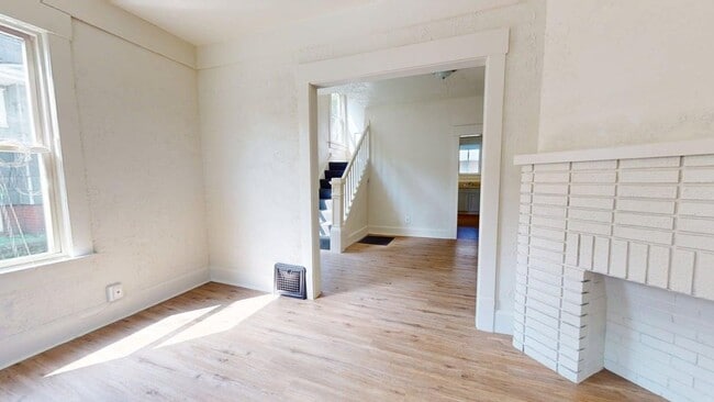 Building Photo - 1223 Troy Pl NW Unit 1225 Troy Pl