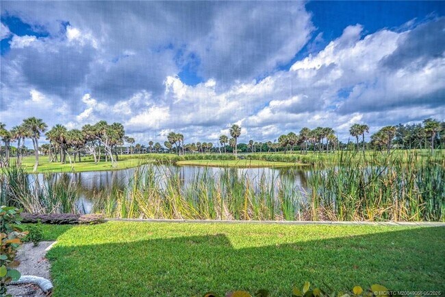 Photo - 5553 NE Gulfstream Way