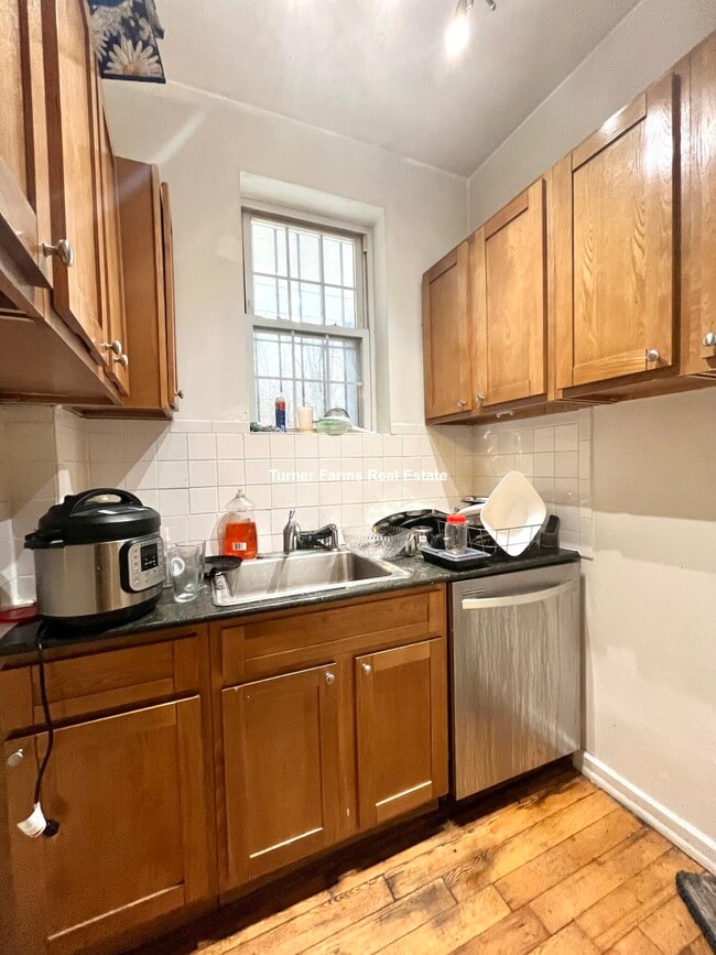 Photo - 16 Copenger St Unit 1