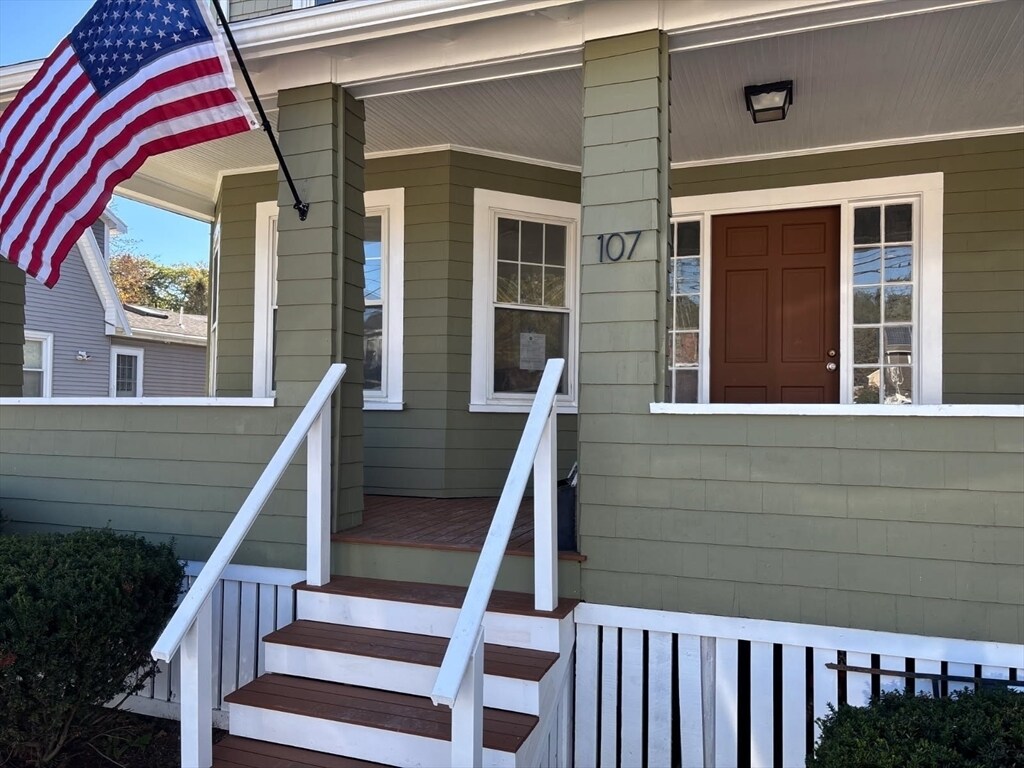 Photo - 107 Spring St