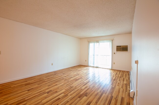 Photo - 8 Northbrook Dr