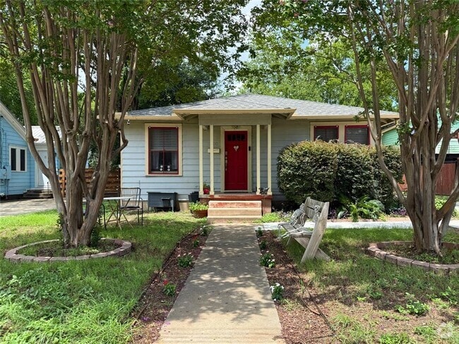 Building Photo - 1008 E 38th 1/2 St Rental