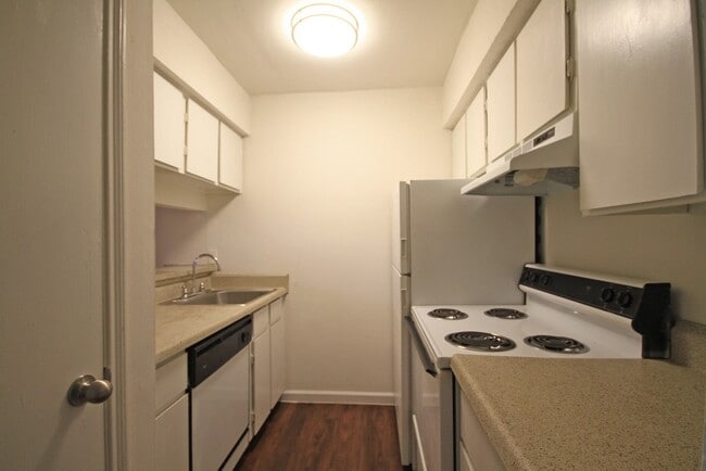 Photo - 600 Heights Blvd Unit 28