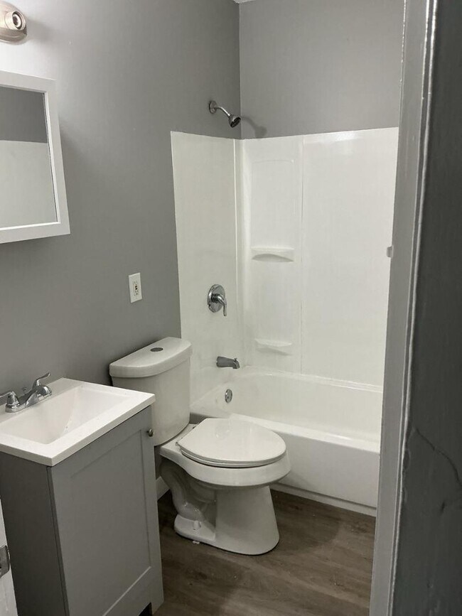 Photo - 3412 E 123rd St