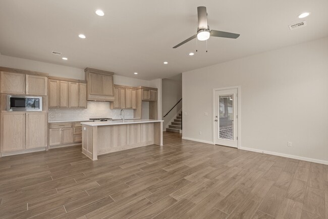 Photo - 624 N Cedar Ave