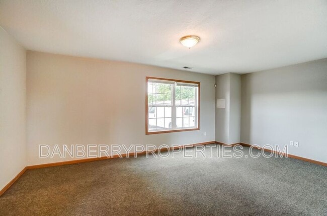 Photo - 1103 N Byrne Rd