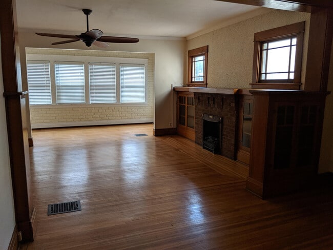 Photo - 29 Rugby Rd Unit Lower