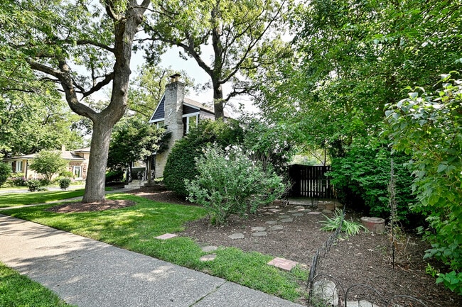 Photo - 2147 N 78th Ave