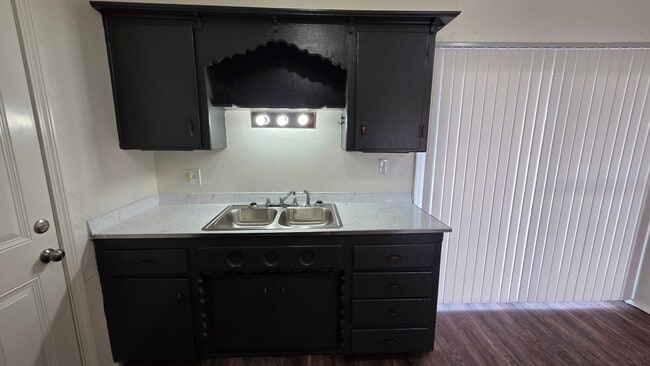 Photo - 4309 Woodedge Dr