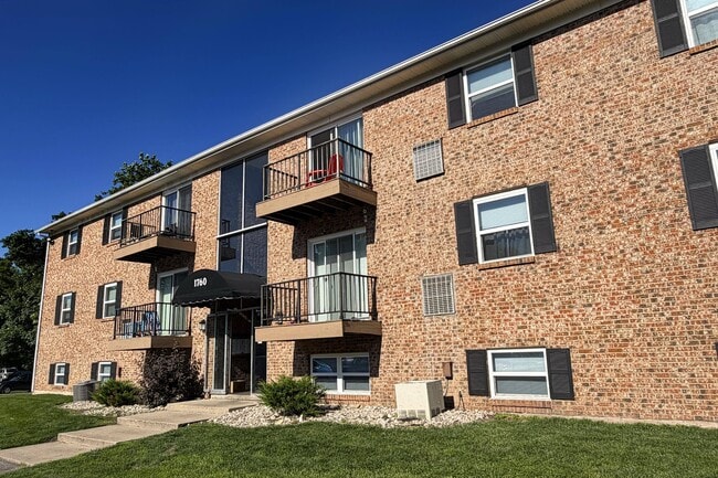 Photo - Crown Crossing Apartments