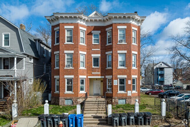 Photo - 86-90 Chadwick Ave