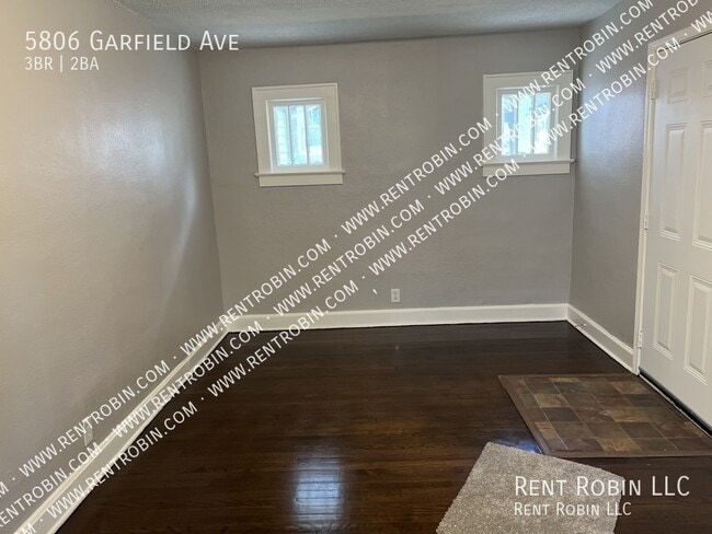 Photo - 5806 Garfield Ave
