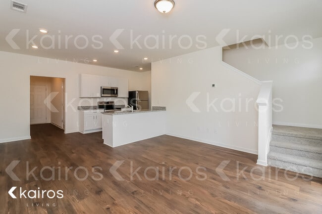 Photo - 101 Dudley Wy