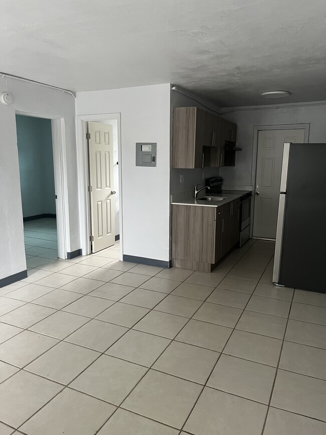 Photo - 1707 NW 7th Ct Unidad 1705