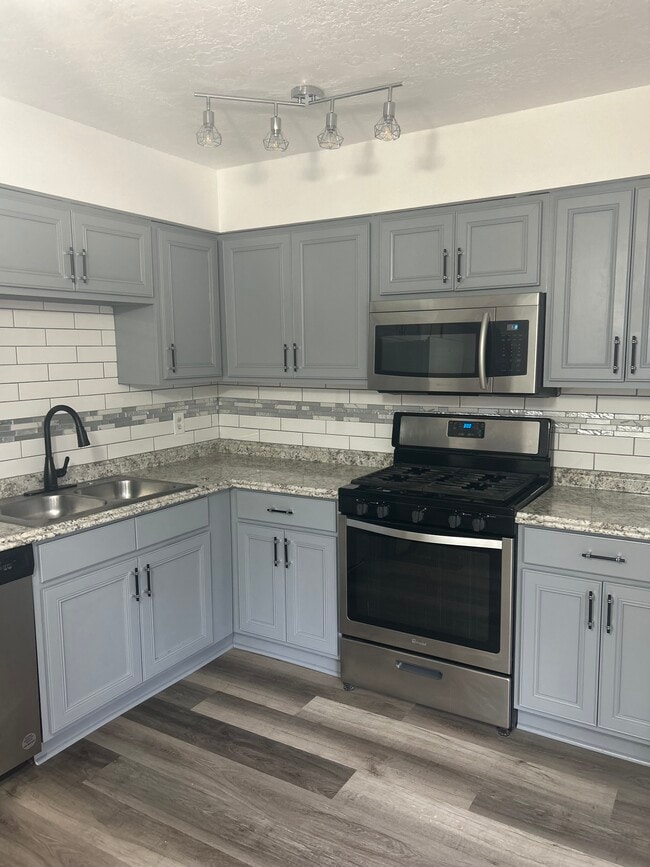 Photo - 16 Bogart Pl