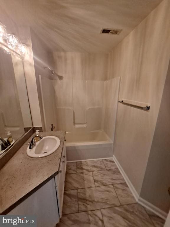 Photo - 210 Amaret St