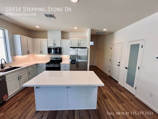 Photo - 10916 Stepping Stone Dr