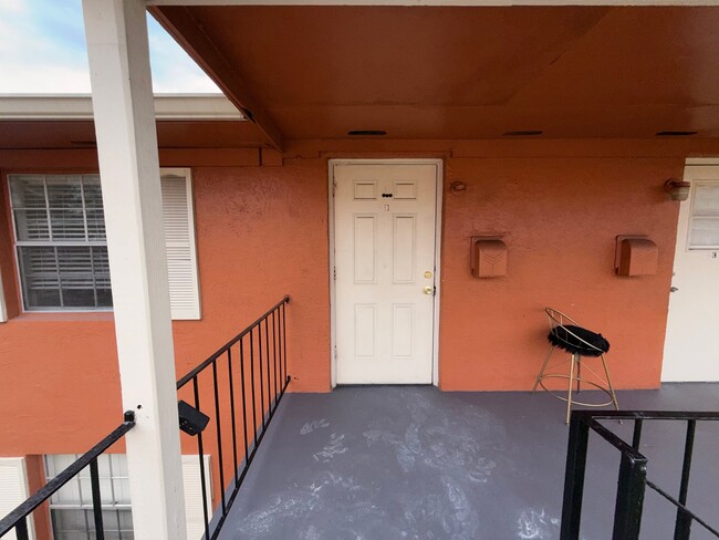 Photo - 1667 Weston Oaks Dr Unit D