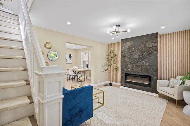 Photo - 362 Marshall Ave