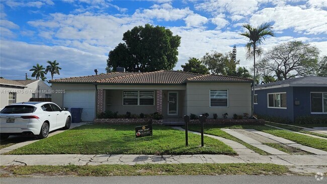 Building Photo - 1003 N 17th Ave Rental