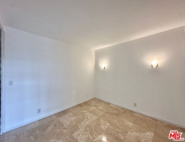 Photo - 999 N Doheny Dr Unit 711