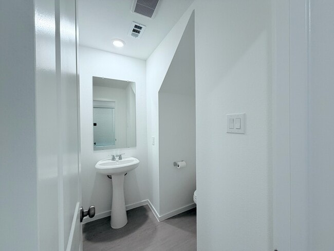 Photo - 945 Pertuso Ln