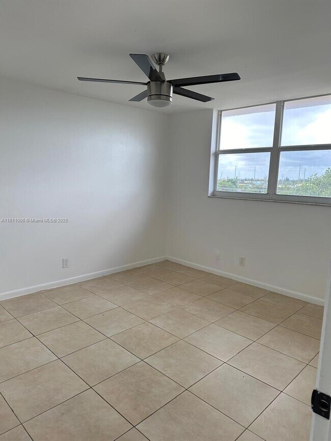 Photo - 1830 Dixieana St Unit 606