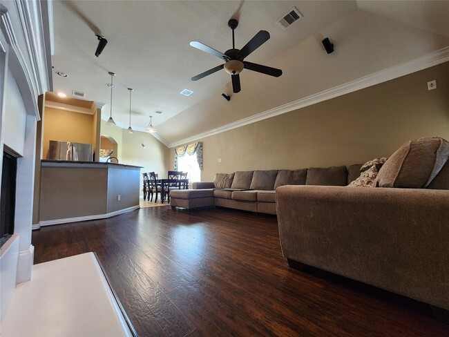 Photo - 4422 Meadow Way Dr