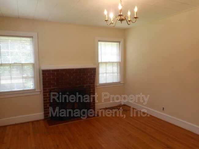 Photo - 1203 Deas St