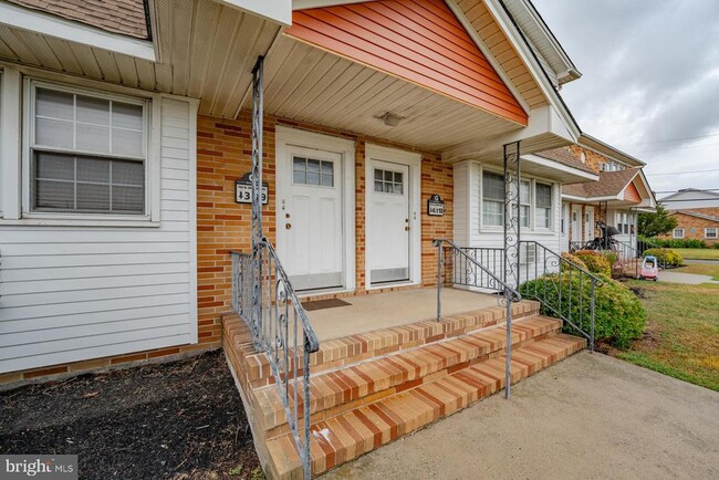 Photo - 703 N Oxford Ave Unidad G9