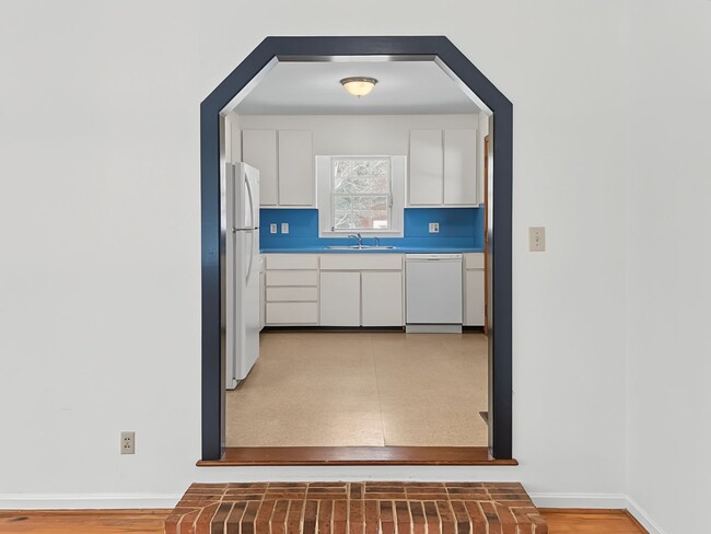 Photo - 6909 Justice Dr