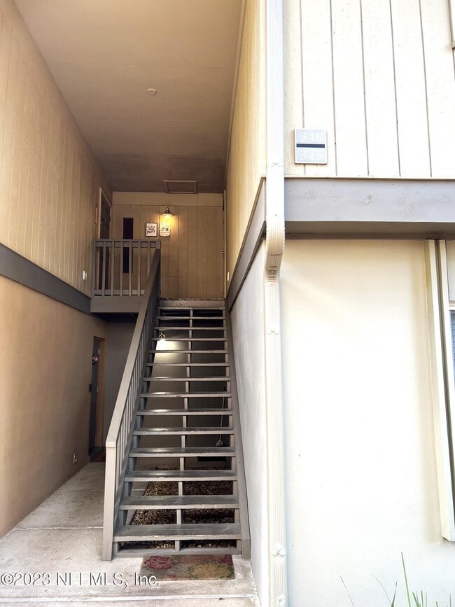 Building Photo - 1800 Park Ave Unit 346