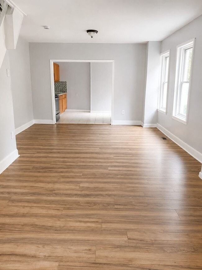 Photo - 5211 Rubicam St