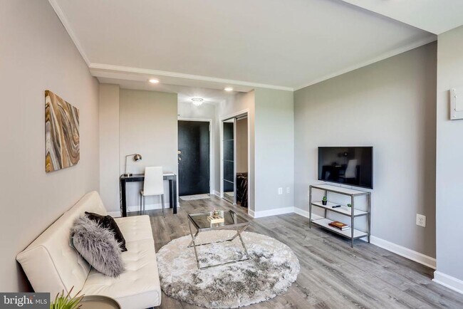 Photo - 1021 Arlington Blvd Unit 427