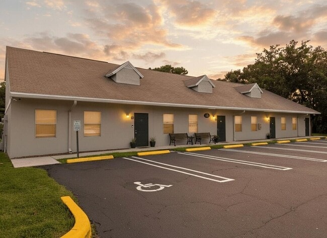 Photo - 5213 Wallis Rd