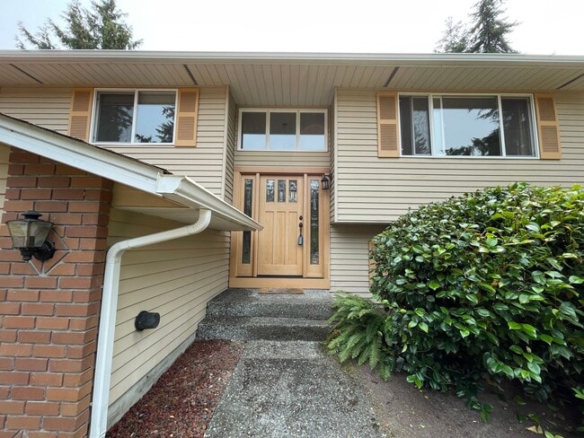 Photo - 5004 99th St SW