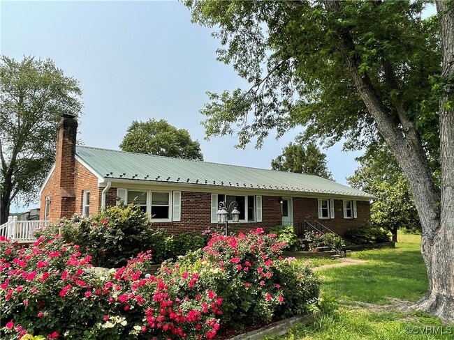 Photo - 16430 Royalton Rd House