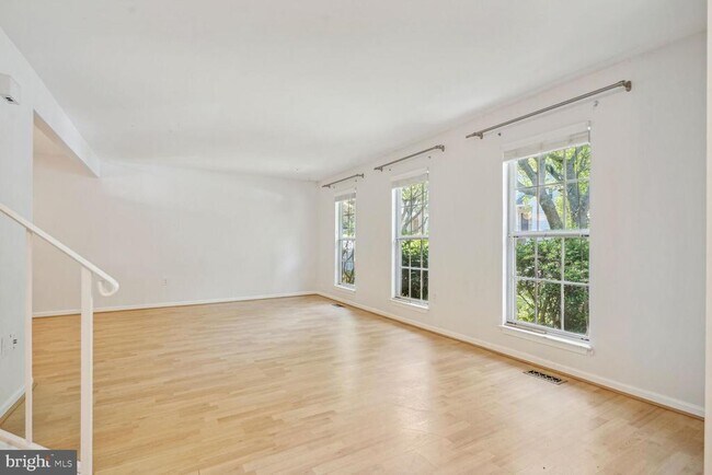 Photo - 9909 Hemlock Woods Ln