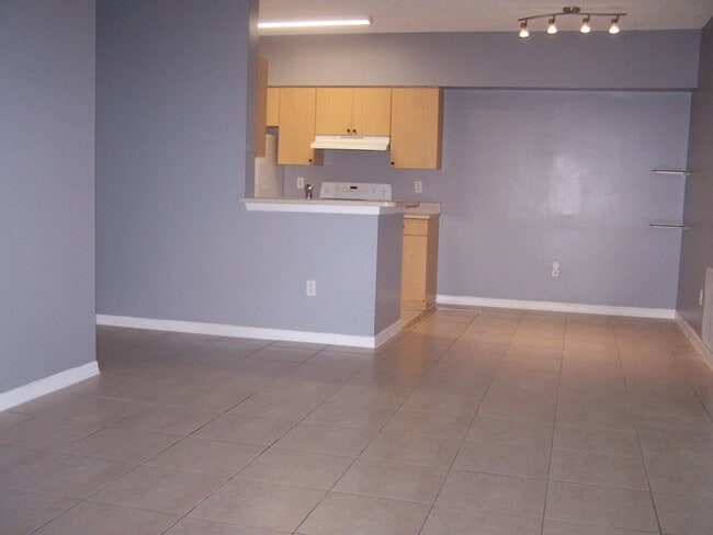 Photo - 10372 Fox Trail Rd S Unidad 606