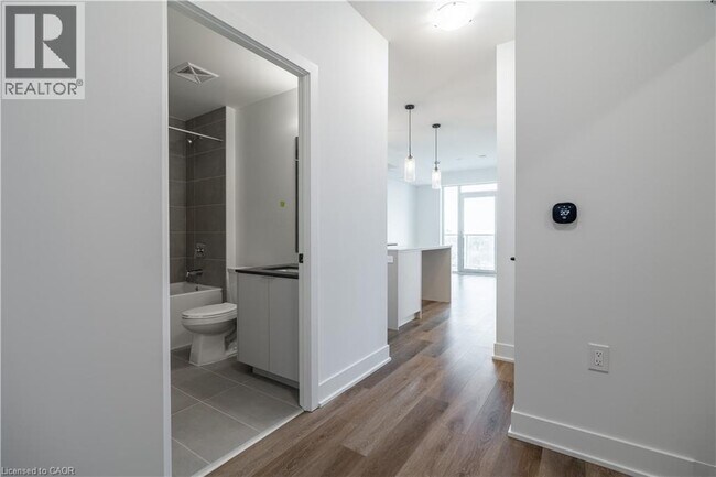 Photo - 2088 James St Unit 1204